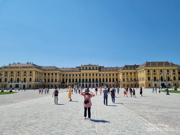 Indahnya Beragam Bagunan Kuno di Kota Wina Austria