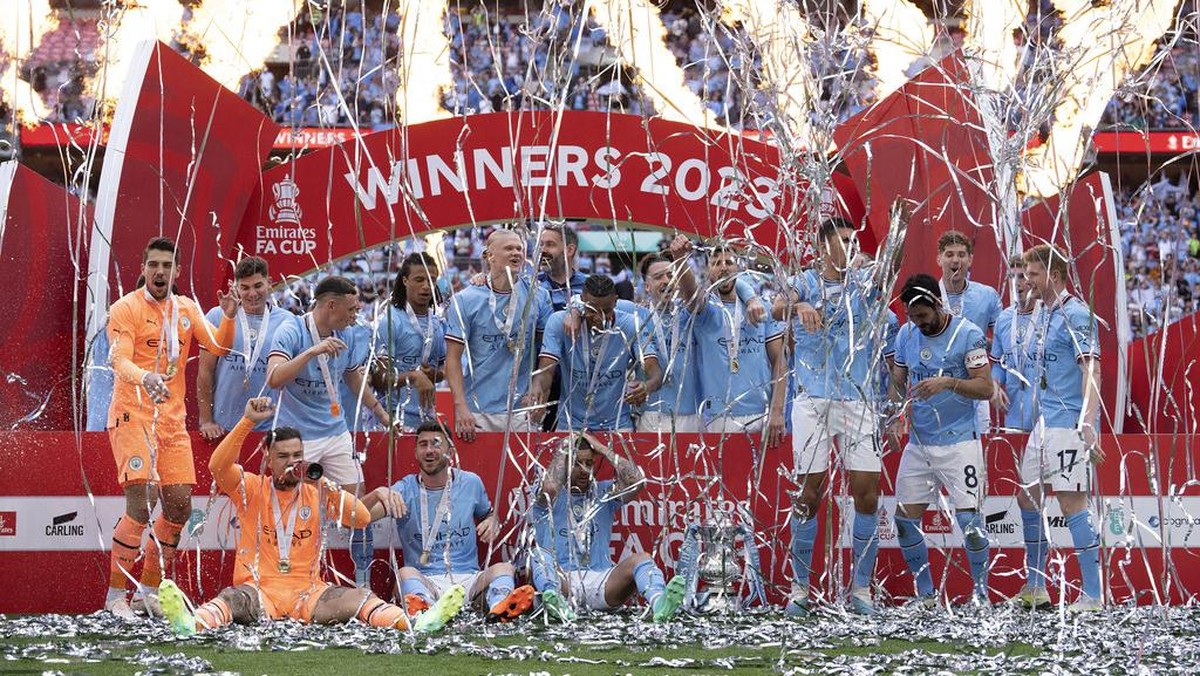 Tim-tim peraih treble, salah satunya Manchester City. (Foto: AP/Jon Super)