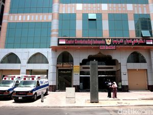 Melihat dari Dekat Klinik Kesehatan Haji Indonesia (KKHI) di Mekkah Melihat dari Dekat Klinik Kesehatan Haji Indonesia (KKHI) di Mekkah