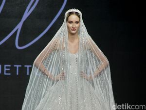 10 Koleksi Gaun Pengantin Etiquette White, Busana Sesuai Karakter Tubuh 10 Koleksi Gaun Pengantin Etiquette White, Busana Sesuai Karakter Tubuh