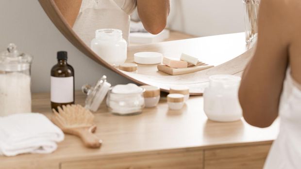 Menggunakan Skincare Berlebihan