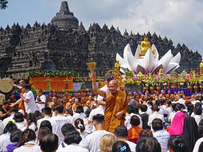 Potret Perayaan Waisak di Berbagai Daerah
