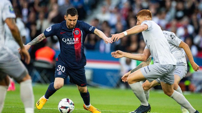 PARIS, FRANCE - JUNE 03: Lionel Messi of Paris Saint Germain (PSG) during the French league football match between Paris Saint Germin (PSG) and Clermont Foot at Parc des Princes stadium, in Paris, on JUNE 03, 2023. (Photo by Ä°brahim Ezzat/Anadolu Agency via Getty Images)