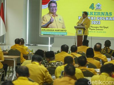 Rakernas Golkar, Airlangga Minta Ridwan Kamil Menangkan Jabar, Banten dan DKI