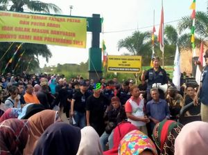 Ratusan Orang Demo Tapal Batas di Sumsel: Jadi Warga Banyuasin Susah dan Repot! Ratusan Orang Demo Tapal Batas di Sumsel: Jadi Warga Banyuasin Susah dan Repot!