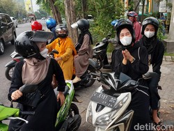 Dahaga Darah Muda di Gresik Terpuaskan Siraman Rohani Ustaz Hanan Attaki