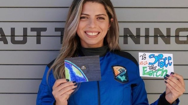 Sosok Sara Sabry, perempuan Afrika-Arab pertama yang pergi ke luar angkasa