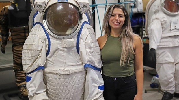 Sosok Sara Sabry, perempuan Afrika-Arab pertama yang pergi ke luar angkasa