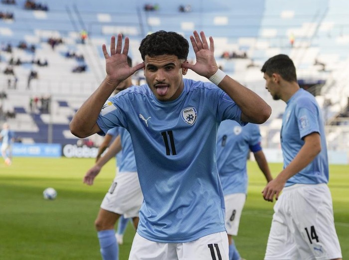 Israel's Hamza Shibli celebrates after scoring his side's 2nd goal during the extra time of a FIFA U-20 World Cup quarterfinal soccer match against Brazil at the Bicentenario stadium in San Juan, Argentina, Saturday, June 3, 2023. (AP Photo/Ricardo Mazalan)