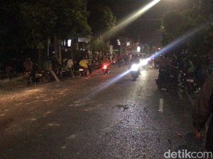 Sempat Ditutup gegara Tawuran, Jalan Sultan Agung-Tamsis Mulai Dibuka Sempat Ditutup gegara Tawuran, Jalan Sultan Agung-Tamsis Mulai Dibuka