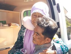 Cerita Triharyono 14 Tahun Jadi Pendamping CJH Lansia di Embarkasi Surabaya