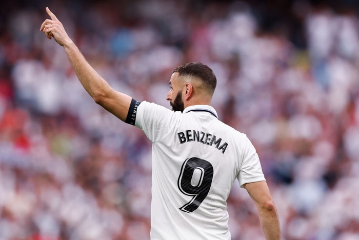 MADRID, SPAIN - JUNE 04: Karim Benzema player of Real Madrid celebrates after scoring his team's goal during the LaLiga Santander match between Real Madrid CF and Athletic Club at Estadio Santiago Bernabeu on June 04, 2023 in Madrid, Spain. (Photo by Helios de la Rubia/Real Madrid via Getty Images)