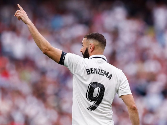 MADRID, SPAIN - JUNE 04: Karim Benzema player of Real Madrid celebrates after scoring his team's goal during the LaLiga Santander match between Real Madrid CF and Athletic Club at Estadio Santiago Bernabeu on June 04, 2023 in Madrid, Spain. (Photo by Helios de la Rubia/Real Madrid via Getty Images)