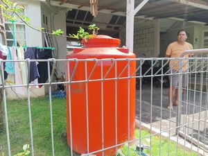Warga Mengeluh Air PDAM Mati Seminggu Lebih: BAB Lari ke Kebun Warga Mengeluh Air PDAM Mati Seminggu Lebih: BAB Lari ke Kebun
