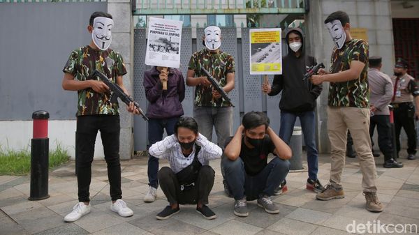 Aksi Mahasiswa Muslim Peringati Tragedi Tiananmen di Kedubes China