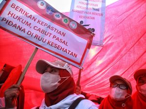 Ikatan Dokter Indonesia Ancam Setop Layanan Jika RUU Kesehatan Dilanjutkan Ikatan Dokter Indonesia Ancam Setop Layanan Jika RUU Kesehatan Dilanjutkan