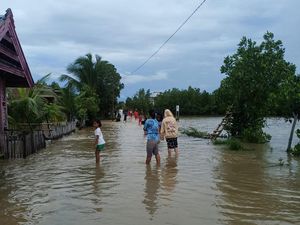 Update Banjir-Longsor Sinjai: 646 Jiwa Terdampak, 6 Rumah Rusak Update Banjir-Longsor Sinjai: 646 Jiwa Terdampak, 6 Rumah Rusak