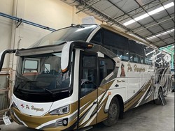 Bus Anyar PO Haryanto Meluncur dari Garasi Karoseri Gunung Mas
