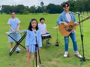 Chatrine Liu, Penyanyi Cilik yang Warnai Panggung Musik Indonesia!