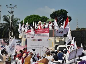 Nakes Demo Ancam Mogok Nasional! Minta RUU Kesehatan Disetop Nakes Demo Ancam Mogok Nasional! Minta RUU Kesehatan Disetop