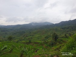 Desa Cantik Sukabumi yang Selalu Berpindah, Jalan Sangat Jelek Adalah Penyaring Desa Cantik Sukabumi yang Selalu Berpindah, Jalan Sangat Jelek Adalah Penyaring