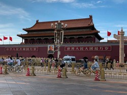 Dunia Hari Ini: Peringatan 34 Tahun Peristiwa Tiananmen, China Perketat Akses