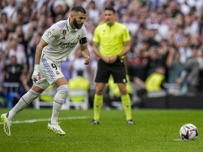 Gol Terakhir Benzema Bersama Real Madrid Real Madrid's Karim Benzema celebrates after scoring during the Spanish La Liga soccer match against Athletic Bilbao at the Santiago Bernabeu stadium in Madrid, Sunday, June 4, 2023. (AP Photo/Bernat Armangue)