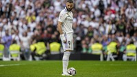 Karim Benzema sudah pisah jalan dengan Real Madrid. Dia dikabarkan mendapatkan kontrak besar dari Al Ittihad. (Foto: AP/Bernat Armangue)