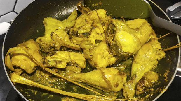 ilustrasi untuk cara ungkep ayam