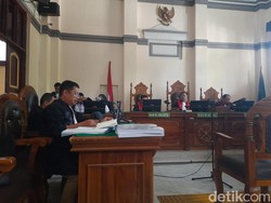 Korupsi Dana Desa, Eks Kades-Bendahara di Nisel Dituntut 6 Tahun Bui