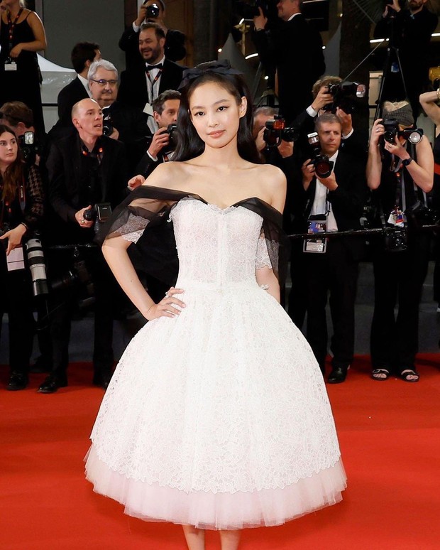 Jennie dalam Cannes Film Festival 2023/Foto: Instagram/ellesingapore