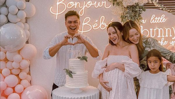 5 Foto Julie Estelle Cantik Tanpa Makeup, Aura Bumil Terpancar