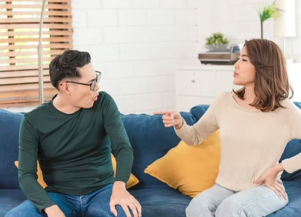 Pasangan sedang bertengkar