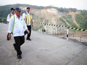 Strategi Menteri PUPR Cegah Korupsi di Proyek Pembangunan Jalan Tol Strategi Menteri PUPR Cegah Korupsi di Proyek Pembangunan Jalan Tol