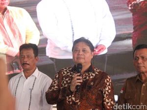 Di Batam, Airlangga Sampaikan Wacana Ekspor Listrik ke Singapura