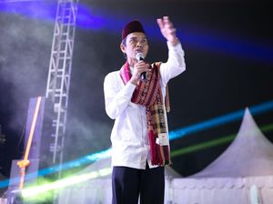 UAS Singgung Proyek Payung Elektrik Masjid An-Nur Lewat IG UAS Singgung Proyek Payung Elektrik Masjid An-Nur Lewat IG