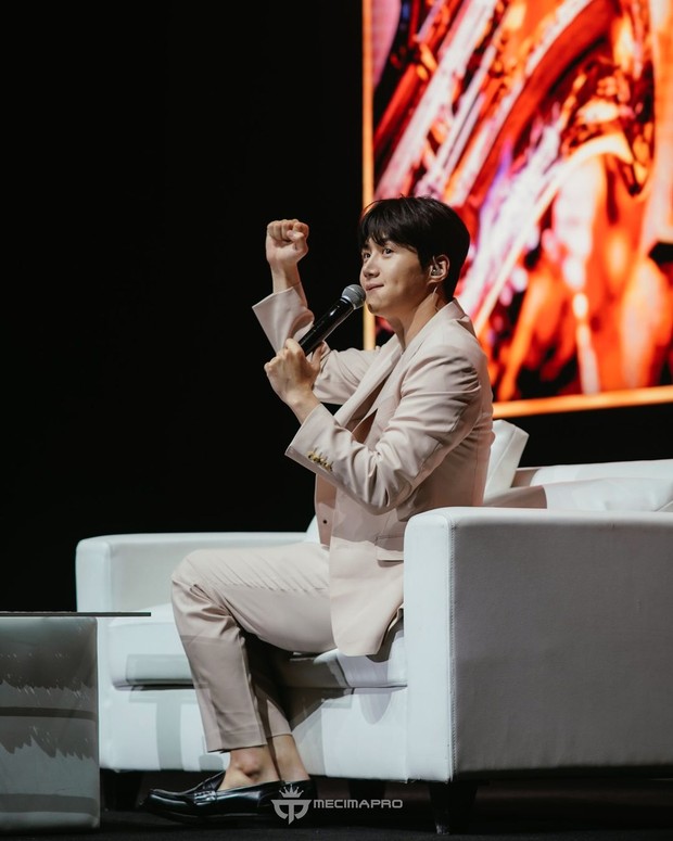 Penggemar ingin mengajak Kim Seon Ho pergi ke DWP/Foto: Instagram.com/mecimapro Penggemar ingin mengajak Kim Seon Ho pergi ke DWP