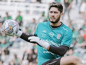 Sosok Adilson Maringa, Kiper Bali United yang Terinspirasi van der Sar Sosok Adilson Maringa, Kiper Bali United yang Terinspirasi van der Sar
