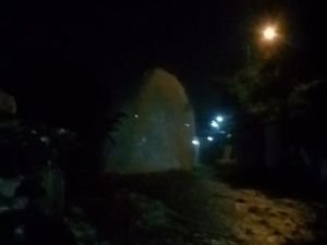Pipa PDAM di Pulungdowo Malang Kembali Bocor, Air Menyembur Selama 1 Jam Pipa PDAM di Pulungdowo Malang Kembali Bocor, Air Menyembur Selama 1 Jam