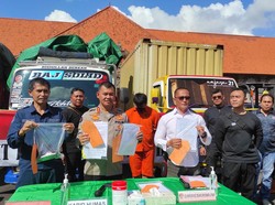 Pria Asal DKI Penjarah Kafe Es Krim di Bali Ditangkap, 6 Truk Disita