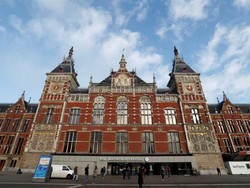 Kereta di Belanda Alami Gangguan, Ratusan Orang Tidur di Stasiun