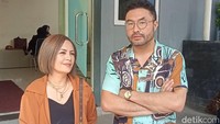 Surya Saputra Rela Belajar Pijat Demi Sembuhkan Kaki Cynthia Lamusu