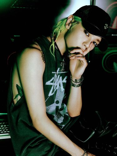 Taeyong NCT untuk mini album SHALALA