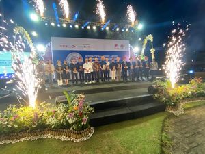 Menpora Dito Tutup Acara Penataran Juri Wushu Internasional