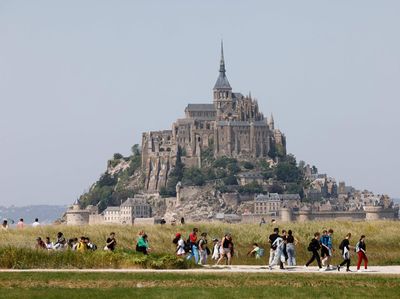 Biara Paling Populer di Prancis Rayakan HUT Ke-1000