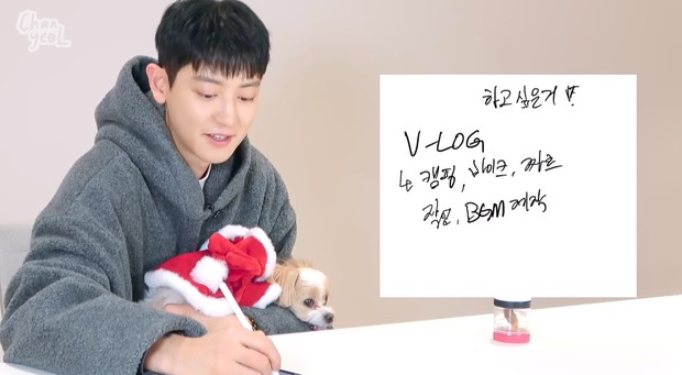 Foto keseruan chnyeol menentukan konten youtube