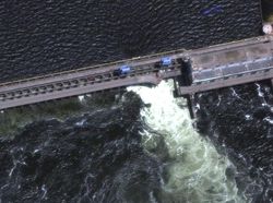 Bendungan di Ukraina Jebol Usai Diguncang Ledakan, Picu Banjir!