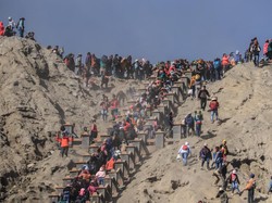 Bagaimana Suku Tengger Memandang Gunung Bromo?