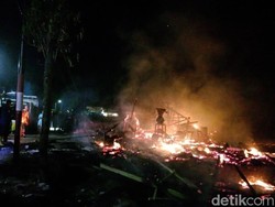 Lupa Matikan Kompor, Gudang dan Truk di Maron Probolinggo Ludes Terbakar