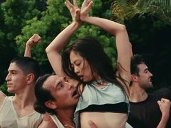 10 Foto Jennie BLACKPINK di The Idol, Joget Seksi Bikin Fans Syok